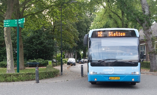 Lijnbus 12 stopt